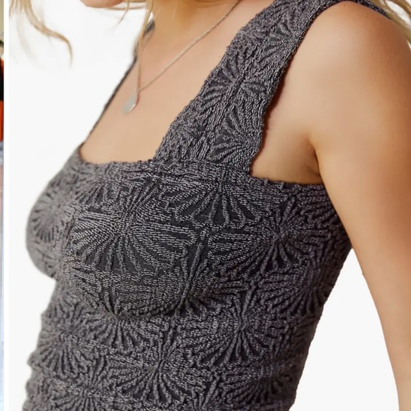 FREE PEOPLE viral tank top - Picture 9 of 10